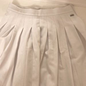 Pull and bear white tennis skirt